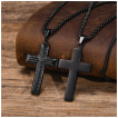 Pendentif croix noire en acier  motifs cisels aspect corde